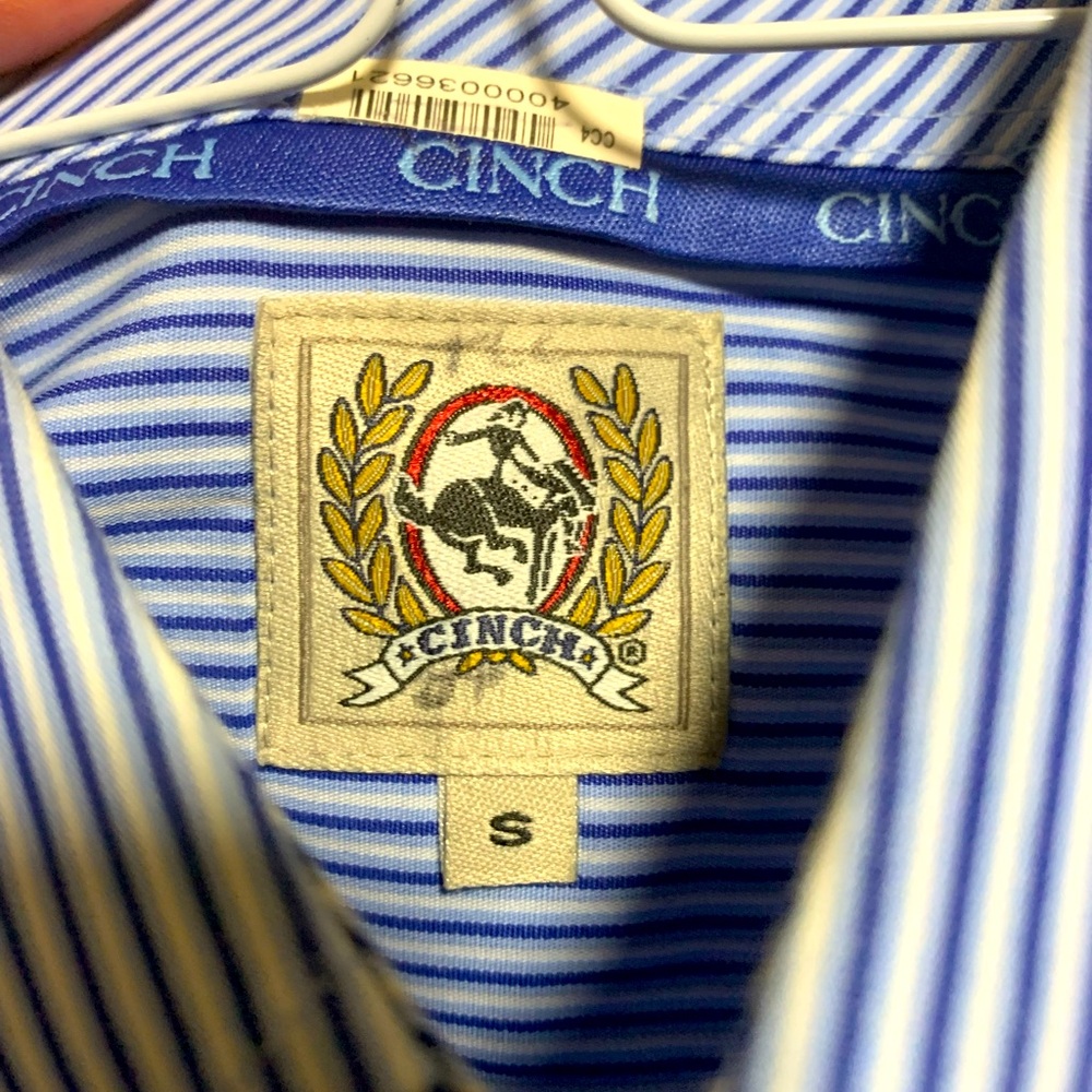 Men’s long sleeve Blue and White striped Cinch brand dress shirt.